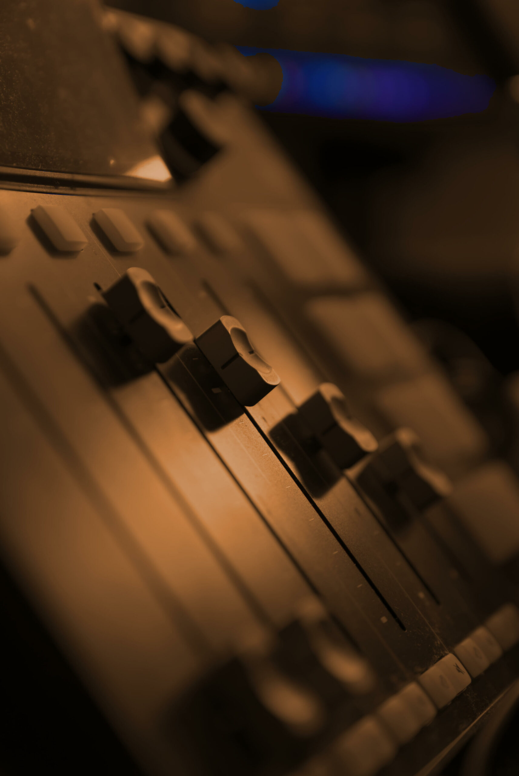 聲音設計中的混音器